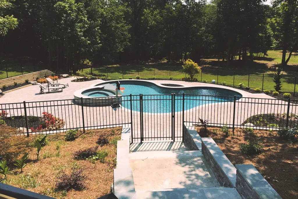 Aluminum Fences With Classic Style and Modern Strength